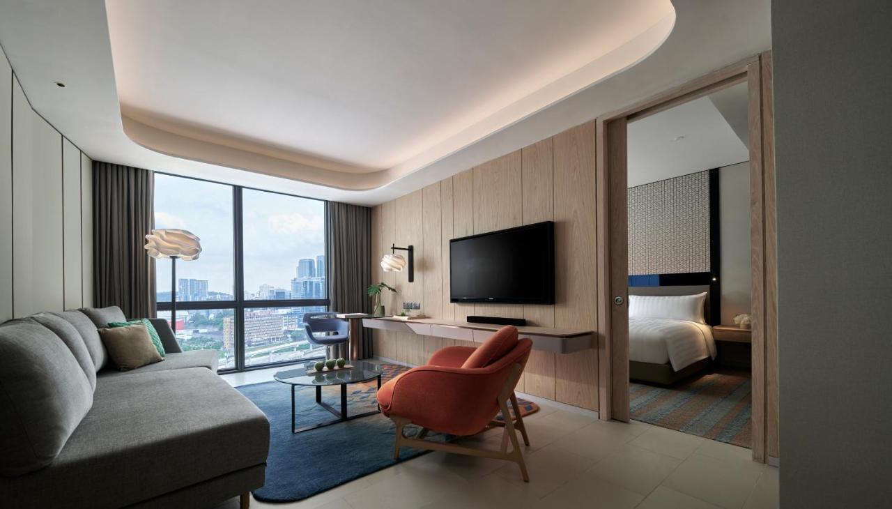 Hotel Amari Kuala Lumpur Extérieur photo A suite at the hotel